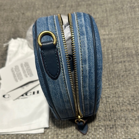 Heart-Shaped Quilted Denim Bag - Picture 5 of 8